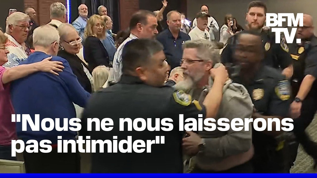 Une personne tasée et trois autres arrêtées lors d'une réunion publique aux États-Unis