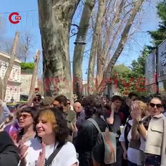 Beşiktaş Anadolu Lisesi'nin eylemine mezun ve velilerden destek