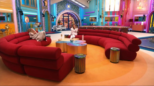 Celeb BB Cllip Tuesday 15th April(1 of 2) from the 11pm to 2am live feed.