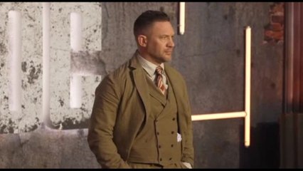 Londra, Tom Hardy sul red carpet alla premiere di "Havoc" con il cast