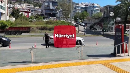 Bebeğini 2. kattan atarak ölümüne neden olduğu iddia edilen anne tutuklandı!