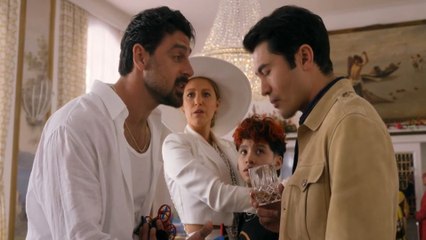 Otro pequeño favor Tráiler