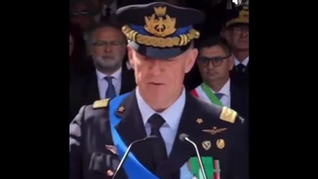 Aeronautica, i cadetti di Pozzuoli giurano a Caserta con le Frecce Tricolori