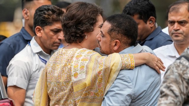 Congress protests ED's move against Sonia, Rahul Gandhi in National Herald case