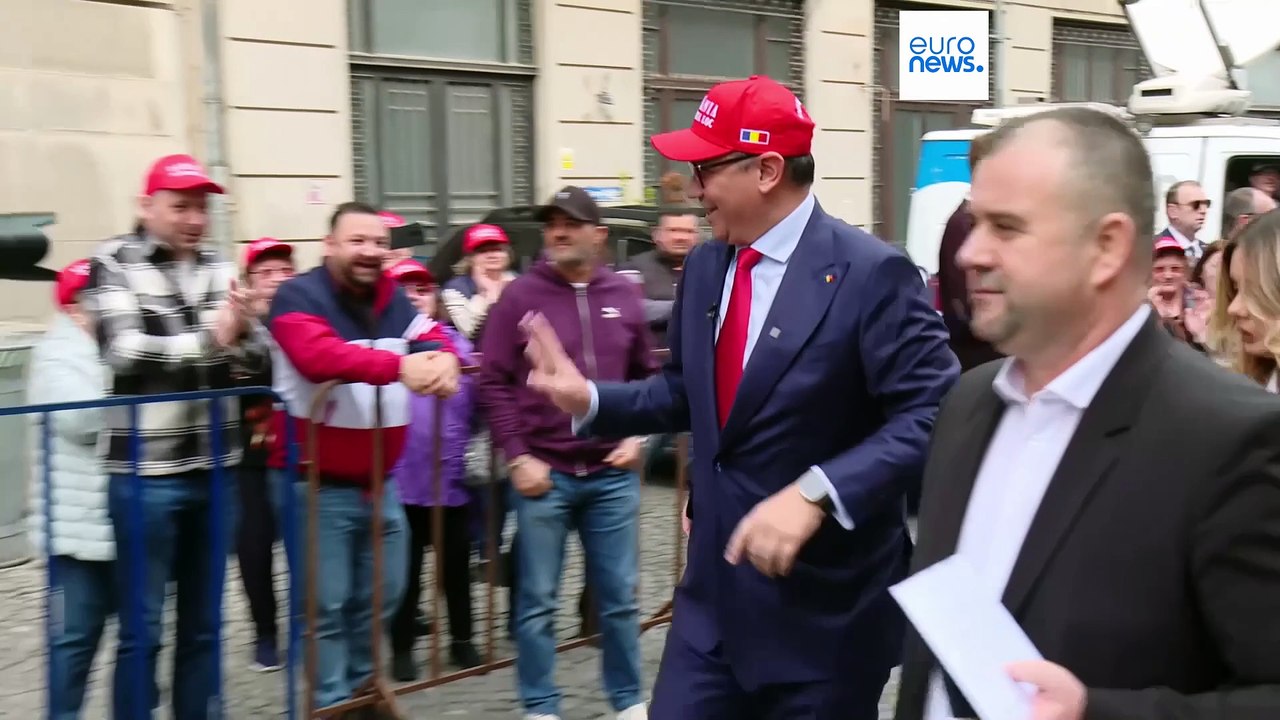 Elezioni presidenziali in Romania: il 40% degli elettori ancora indeciso