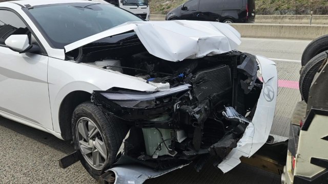 평택제천 고속도로 터널서 6중 추돌사고...6명 부상 / YTN