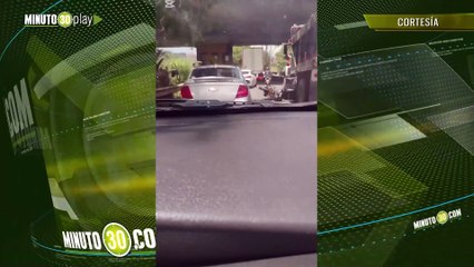 Dos motociclistas involucrados en accidente con volqueta en la avenida Regional