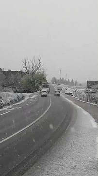 تساقط الثلـــــوج بولاية باتنة.