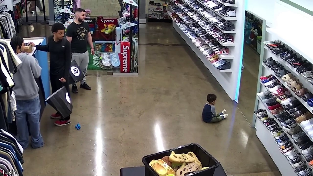 Parachute Saves Pilot at Last Second_2