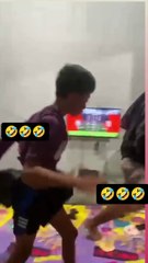 Ye kya kar diya bechara sat 😂😂😂😂