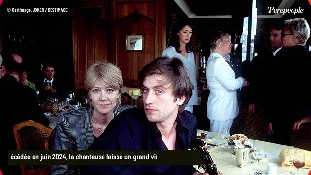 Il n'a jamais eu d'appartement : Jacques Dutronc habite chez son fils dans un village de caractère