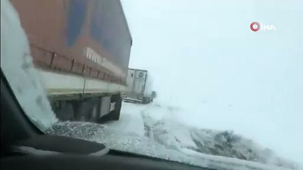 Ilgar Dağı'nda tırlar saatlerce mahsur kaldı