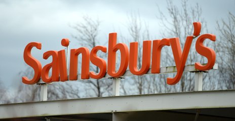 Sainsbury's predicts flat profits as supermarket price war hots up