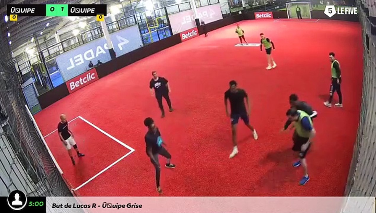 équipe GRISE - équipe NOIR 17/04 à 10:43 - Football Betclic (LeFive Créteil)