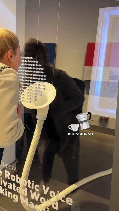 Φαίη Σκορδά: Το μοναδικό βίντεο με τους γιους τ...