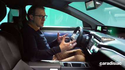 Présentation de la "démo-car" Emblème : la Renault "décarbonée" du futur