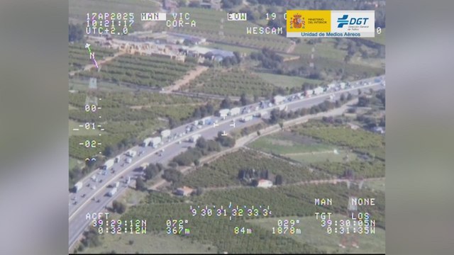 Retenciones de salida de las grandes ciudades en la mañana de este Jueves Santo