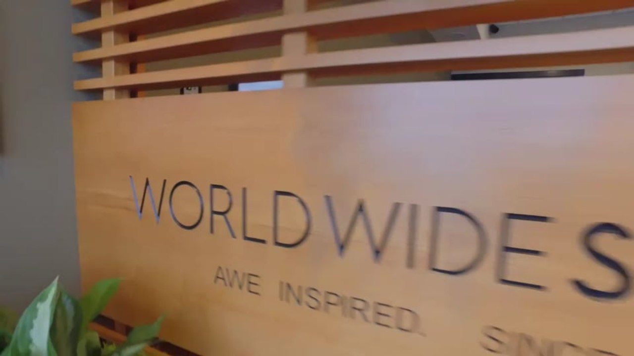 (Bob & Ron's) World Wide Stereo and Bluetooth