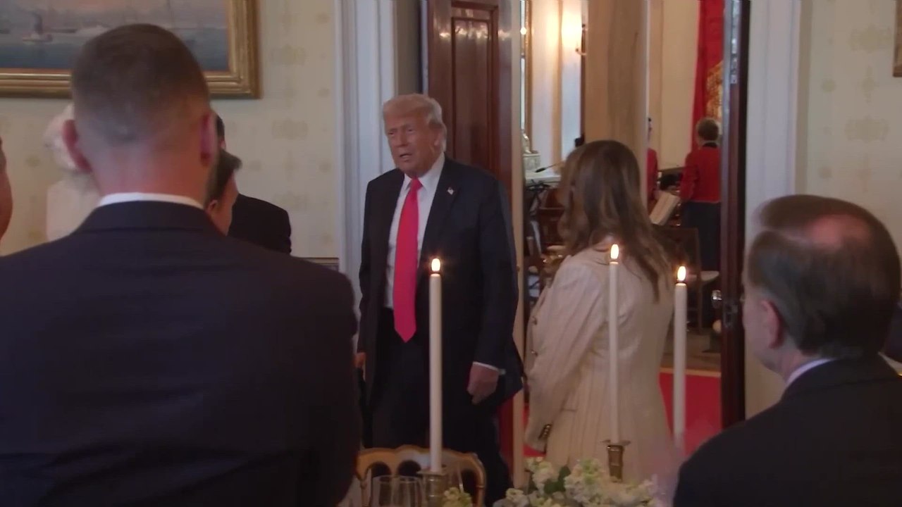 Trump denounces 'anti-Christian bias' at White House Easter service