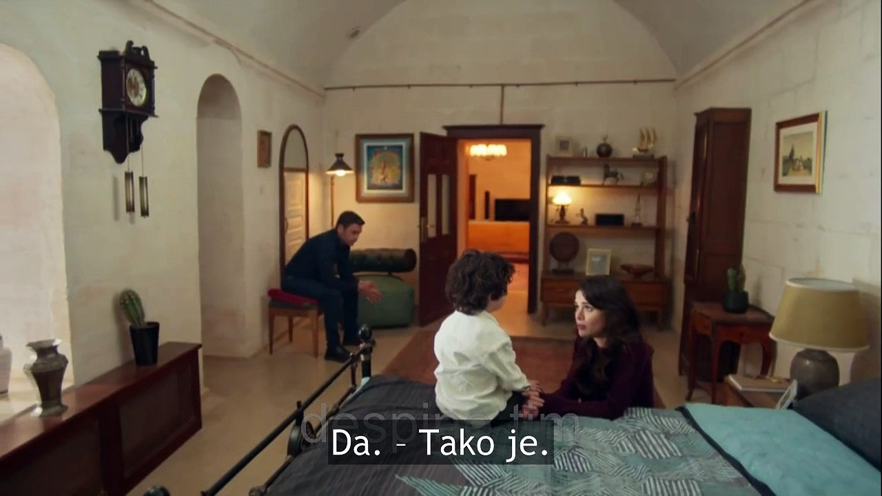 Daleki grad - 21. epizoda / Fikrije je tvoja baba po majci