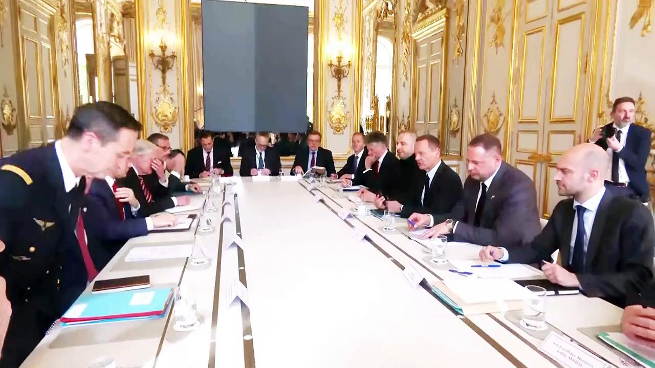 Internationale Ukraine-Gespräche mit US-Vertretern in Paris