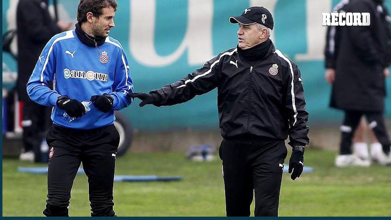 Joan Capdevila se deshace en elogios hacia Javier Aguirre: "Es un fenómeno"
