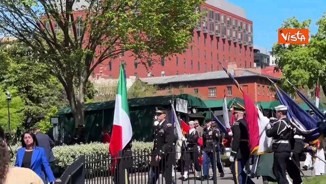 Meloni da Trump, i preparativi alla Casa Bianca e la bandiera italiana posizionata all'ingresso