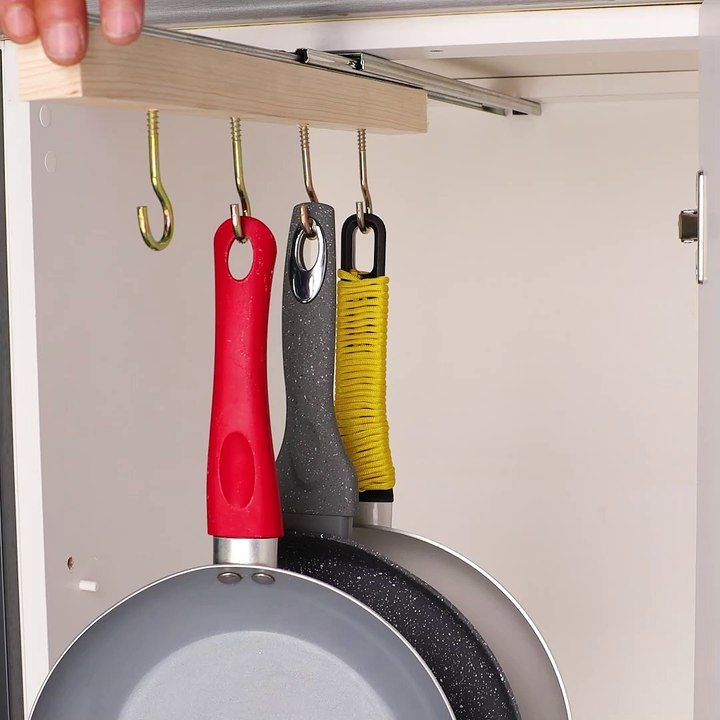 DIY hanging rack for pans 🛠️🍳