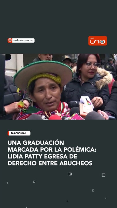 ¡ENTRE ABUCHEOS LIDIA PATTY EGRESA!