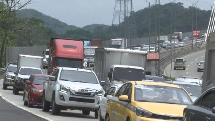 Movilización masiva de viajeros por Semana Santa genera gran tráfico vehicular hacia el interior del país