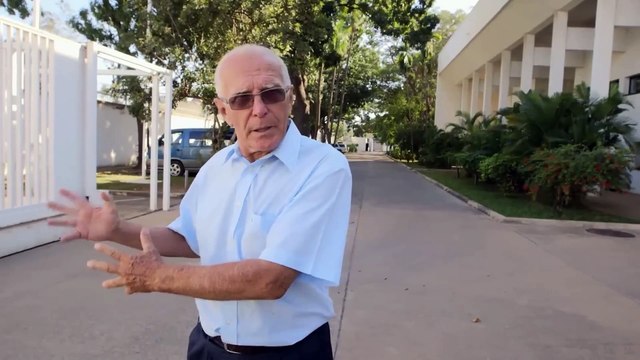 Cambodge 1975 Phnom Penh tombe aux mains des Khmers rouges – Documentaire Histoire - AMP