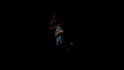 Luke Bryan Gets College Football Fans Ready In Tampa