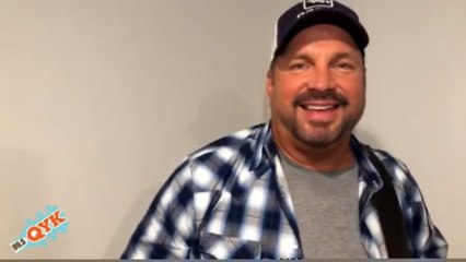 Garth Brooks "Dive Bar"