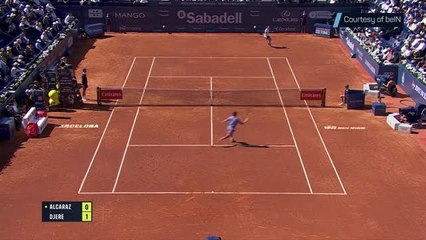 Alcaraz dominates Djere to reach Barcelona quarters
