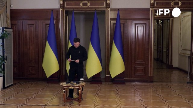 Zelensky afirma ter 'informações' de que a China fornece armas à Rússia