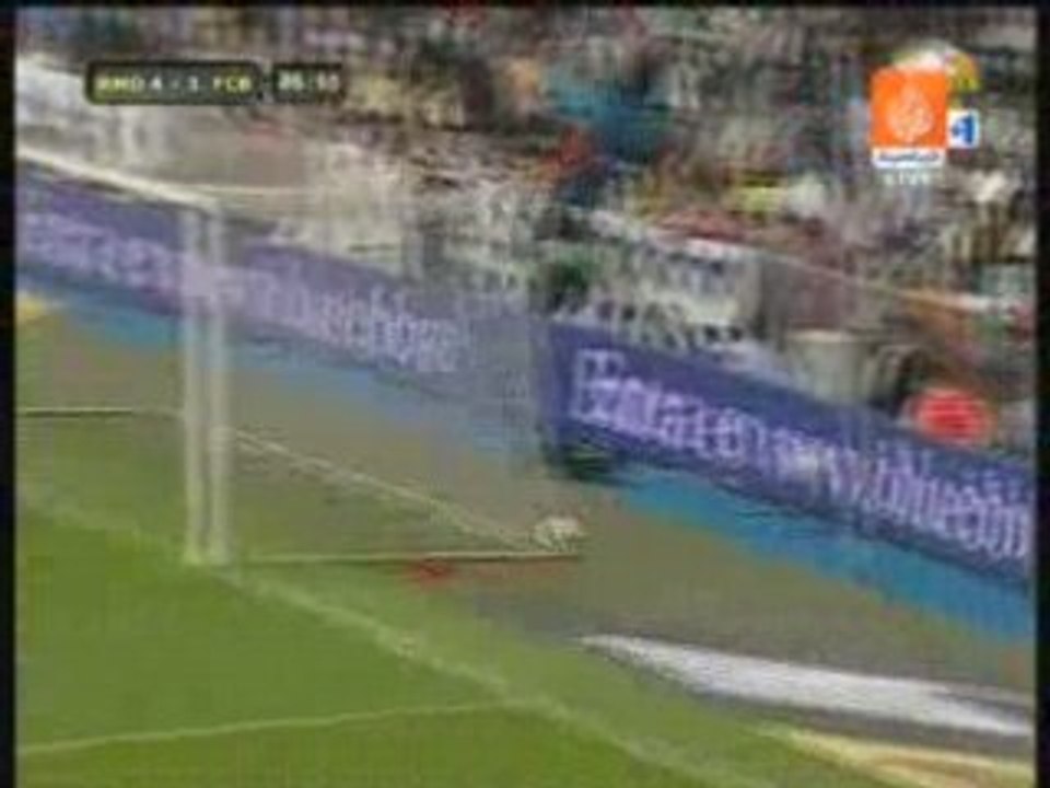 First goalfor barca