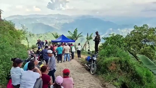 Con la ayuda de los perritos de Bomberos Sabaneta: rescataron cuerpo de joven sepultado por alud en Ciudad Bolívar