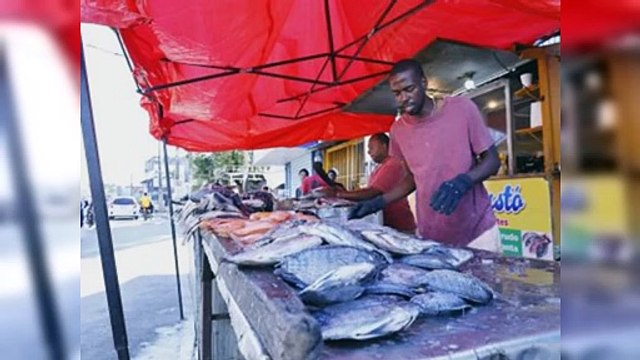 Vendedores de pescado se activan con la Semana Santa 2025