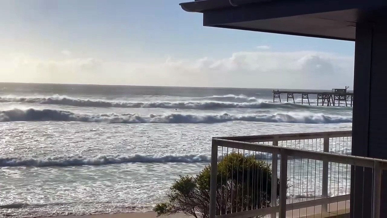 Big waves at Catherine Hill Bay