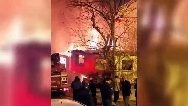 İstanbul'da alevler geceyi gündüze çevirdi: Aynı binada 5'inci yangın!