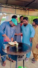 Mirchi 🌶️ Bhara Burger Kis K Naseb Me Aya😂🤪