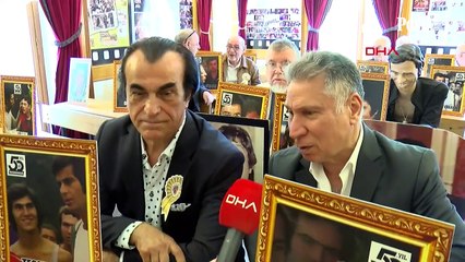 Hababam Sınıfı’nın efsaneleri 50’nci yılını kutladı: Seneler sonra aynı sıralarda buluştular