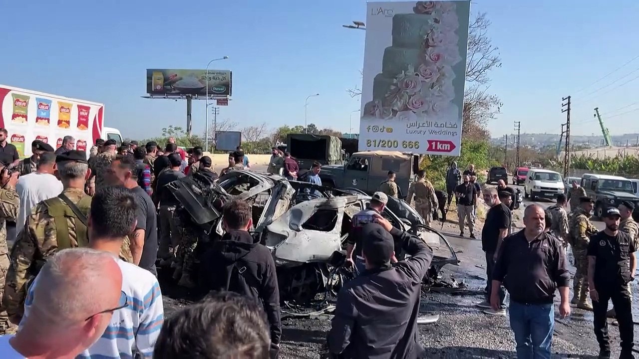 مقتل شخص في غارة إسرائيلية على سيارة قرب صيدا في جنوب لبنان