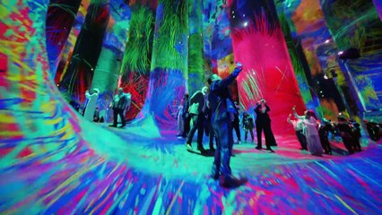 سمو ولي عهد أبوظبي يفتتح متحف "تيم لاب فينومينا" للفنون الرقمية