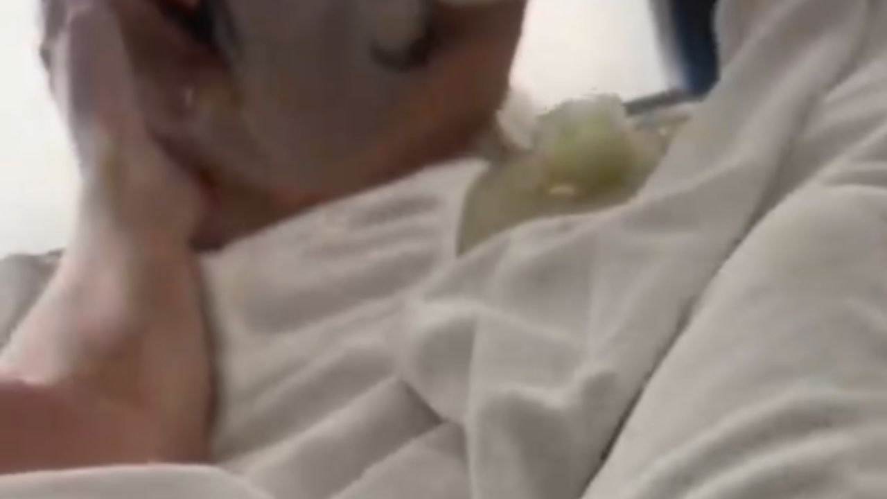 Foot massage gone wrong: Girl gets overwhelmed by ticklish sensation