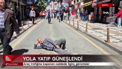 Bartın'da araç trafiğine kapanan caddede ilginç görüntüler