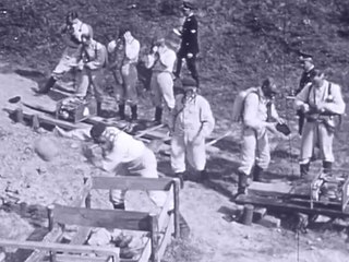 Reichsschule der Technischen Nothilfe. - Bilder aus der Ausbildung der TN-Führer auf Burg Eisenhardt in Belzig 1938