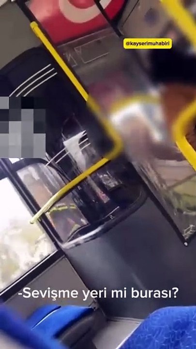 Kayseri'de eşine veda ederken öpücük verdi 'Sevişme yeri mi burası?' tepkisiyle şoka uğradı