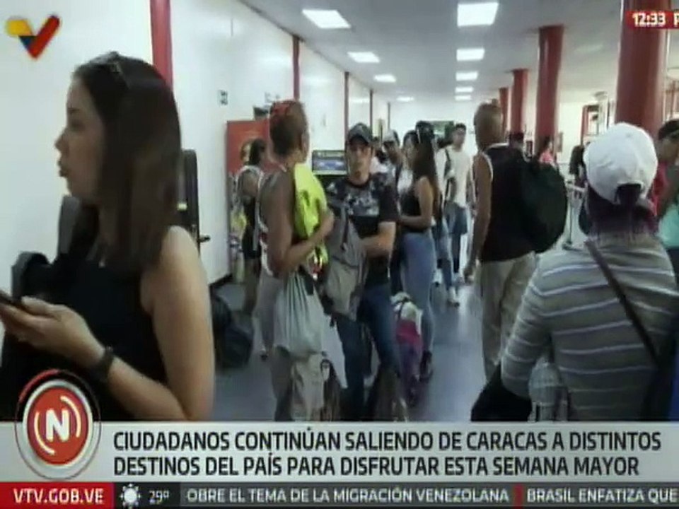 Ciudadanos continúan saliendo de Caracas para disfrutar del asueto de Semana Santa