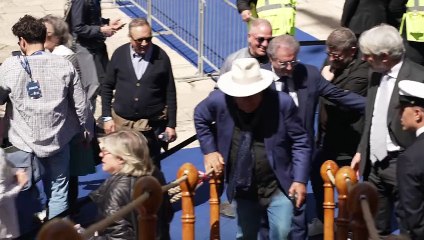 Taranto: Al Bano Carrisi visita la nave "Amerigo Vespucci" ed il "Villaggio IN Italia"